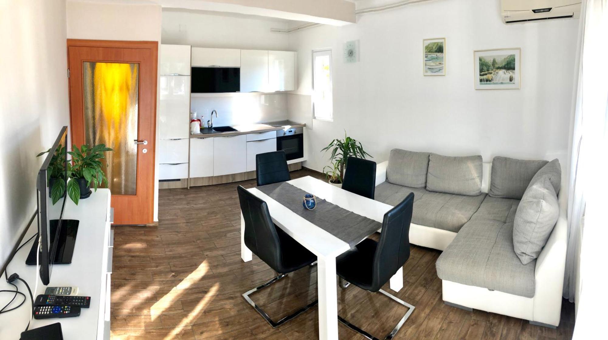 Apartments & Rooms Formenti スクラーディン 部屋 写真